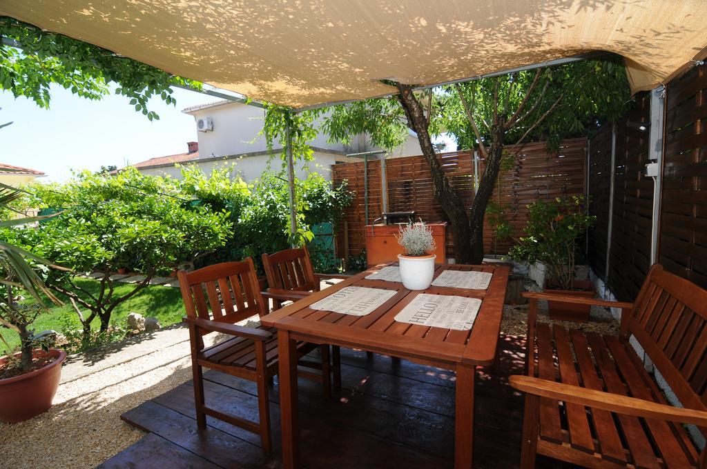 Apartment Duka Krk Town Exterior photo